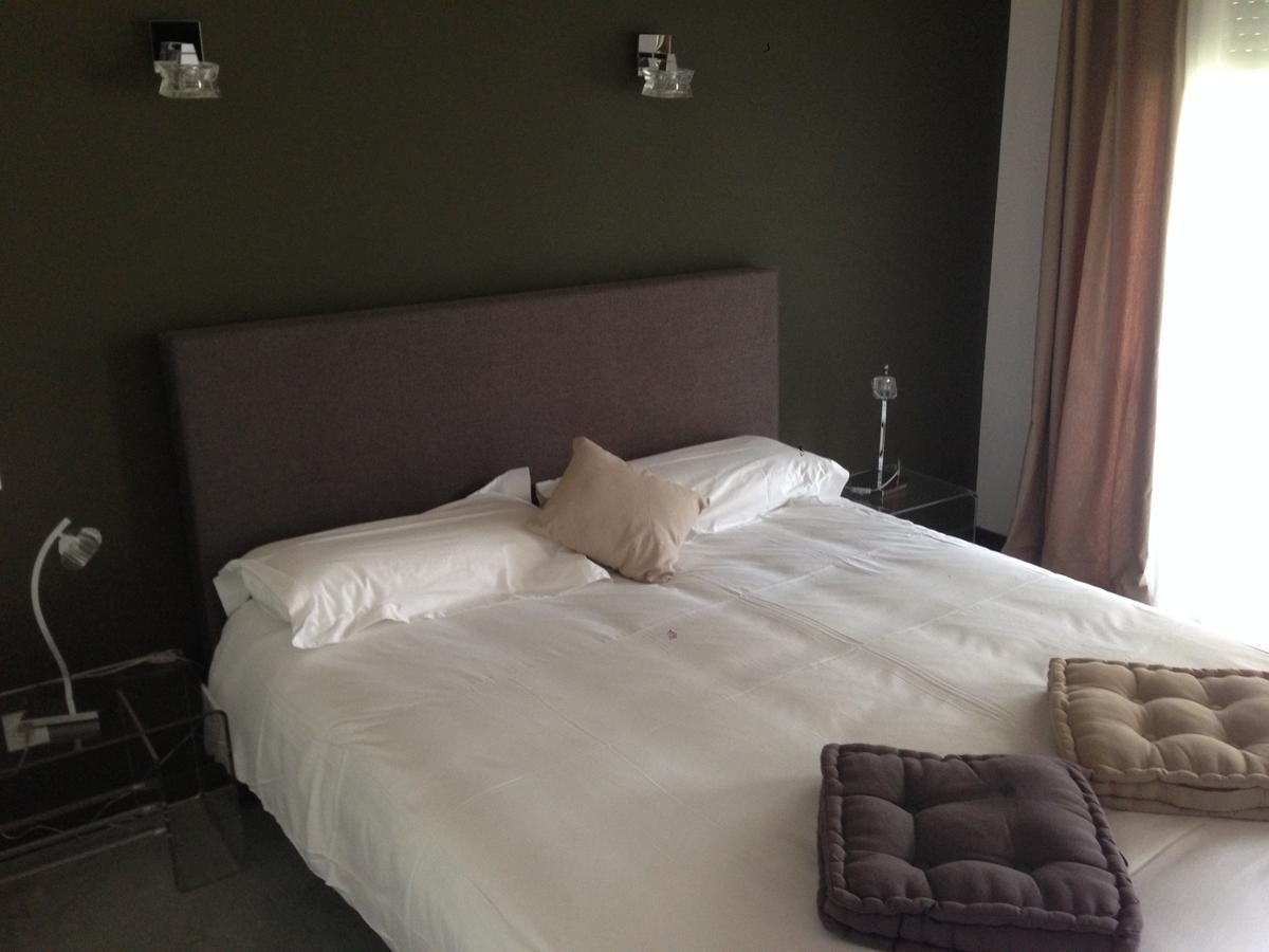 Bed and Breakfast Domaine De Giron Moulis-en-Medoc Екстер'єр фото